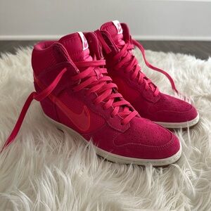 Nike Women’s Dunk Sky High Mesh